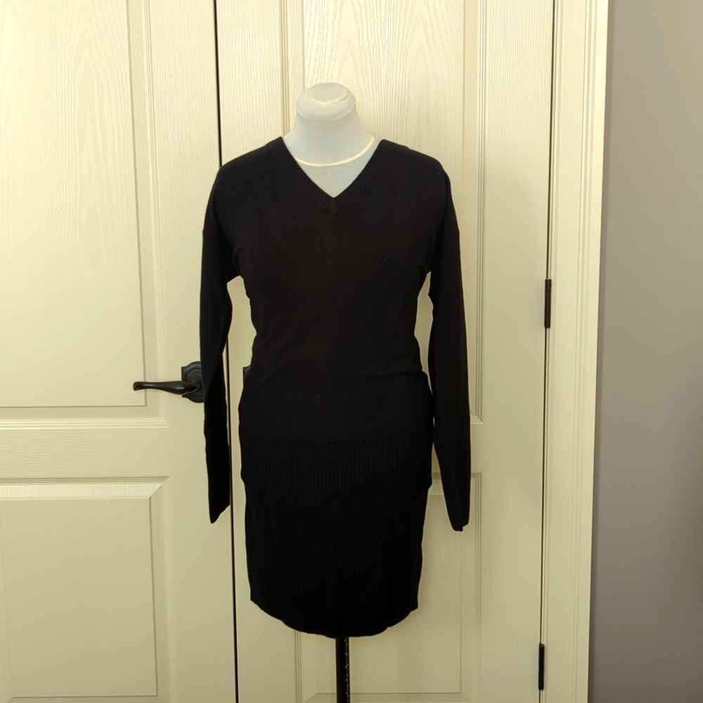 NWT Gap CashSoft V-Neck Sweater